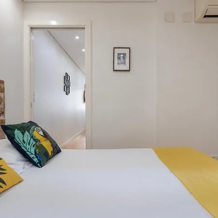 Charming In Bairro Alto By Lovelystay Apartmán