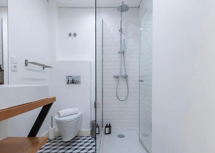 Appartement Charming In Bairro Alto By Lovelystay
