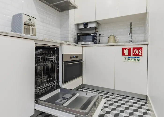 Appartement Charming In Bairro Alto By Lovelystay Lissabon